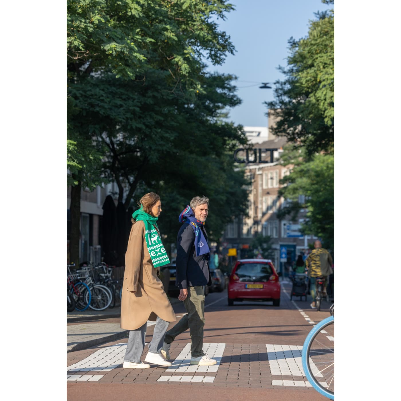 Hooded Scarves die mensen zelf willen dragen